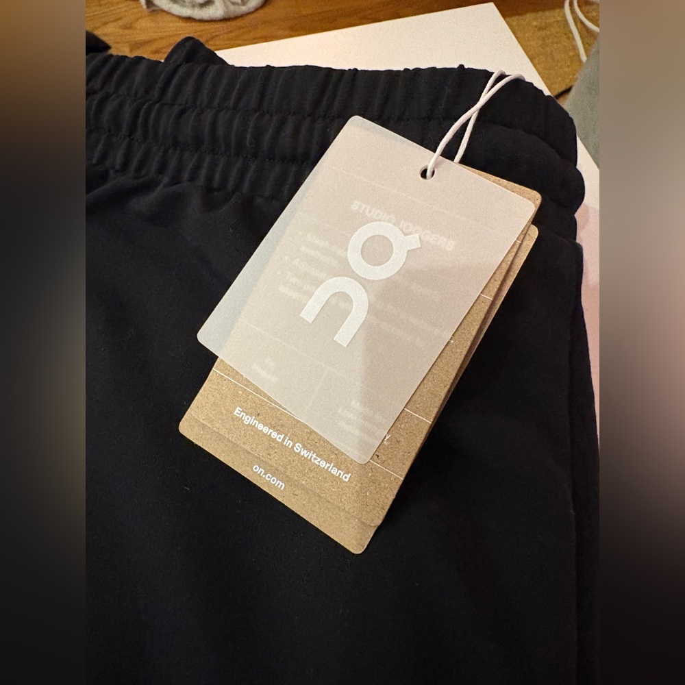 ON | Studio Jogger - Picture 6 of 7